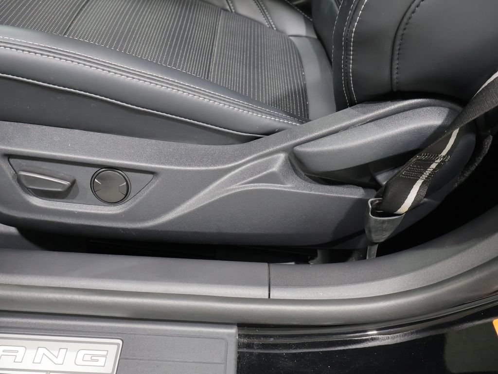 Used 2025 Ford Mustang GT Premium RWD image 11