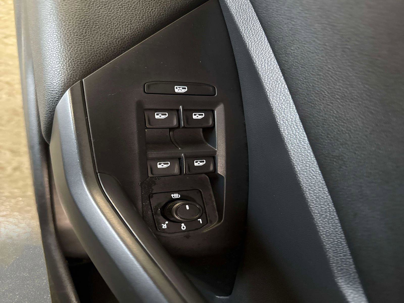 Used 2020 Volkswagen Jetta SE image 18