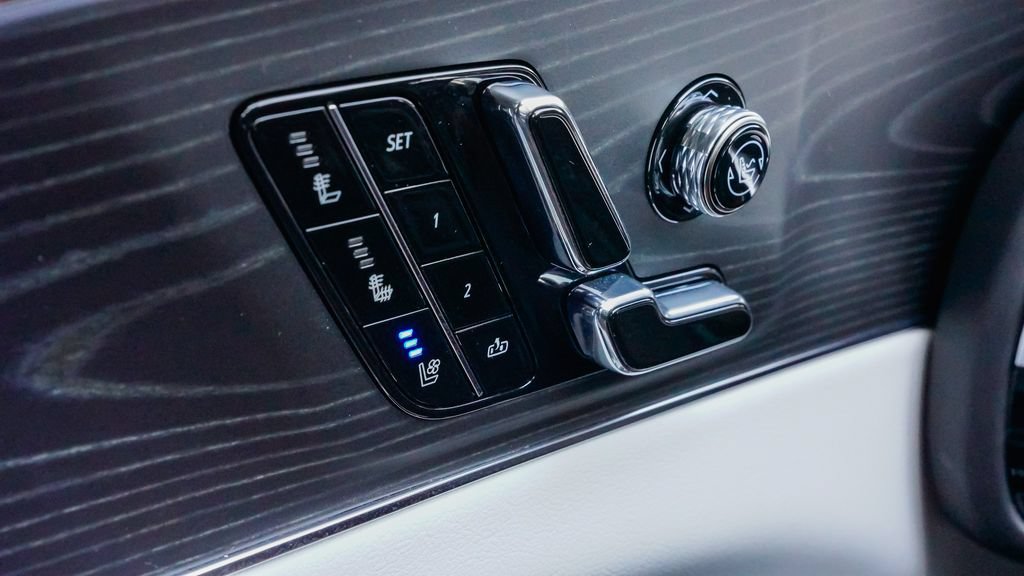 Certified 2024 Cadillac Lyriq Sport RWD image 15