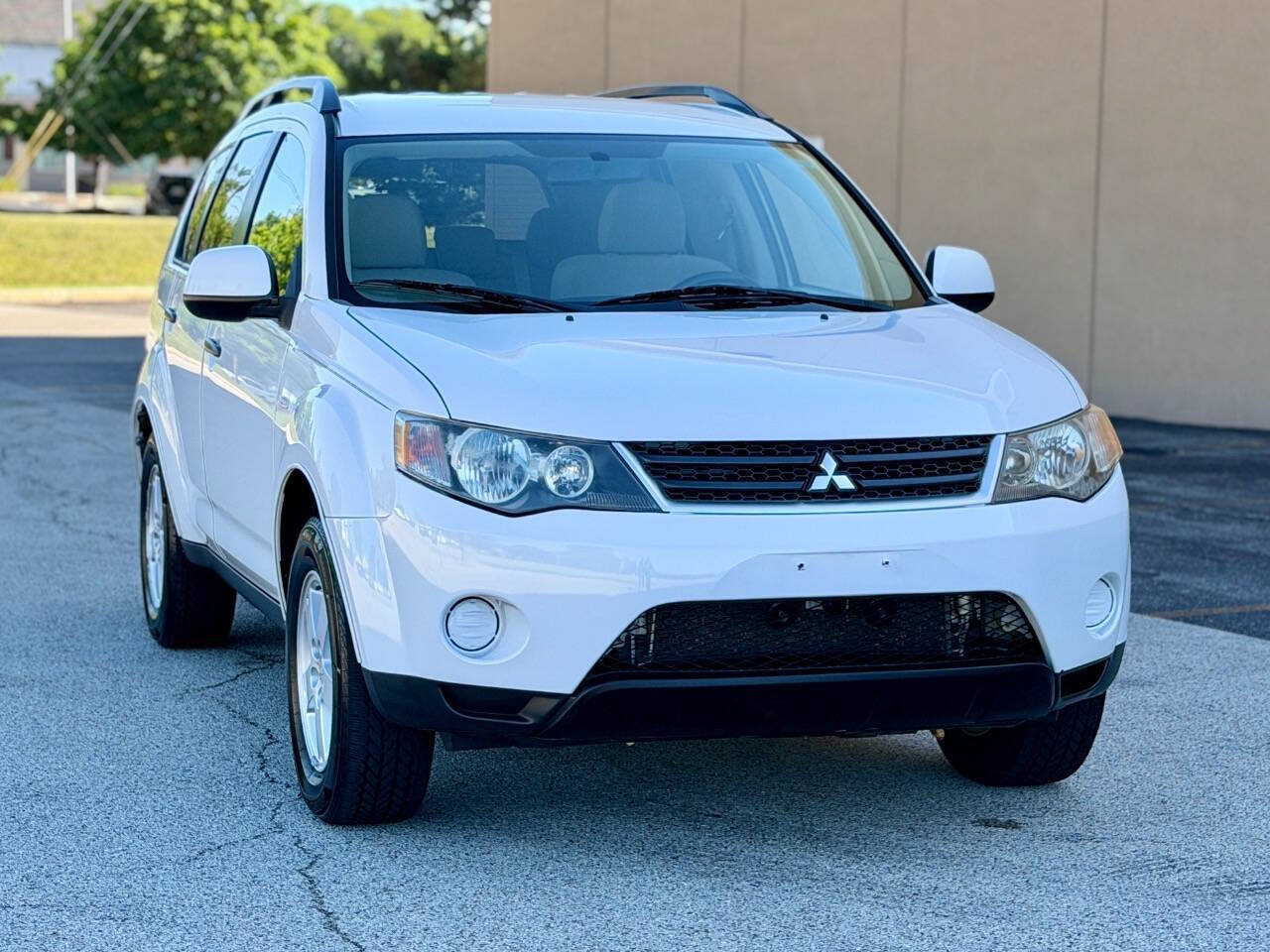 Used 2007 Mitsubishi Outlander LS AWD/4WD image 1