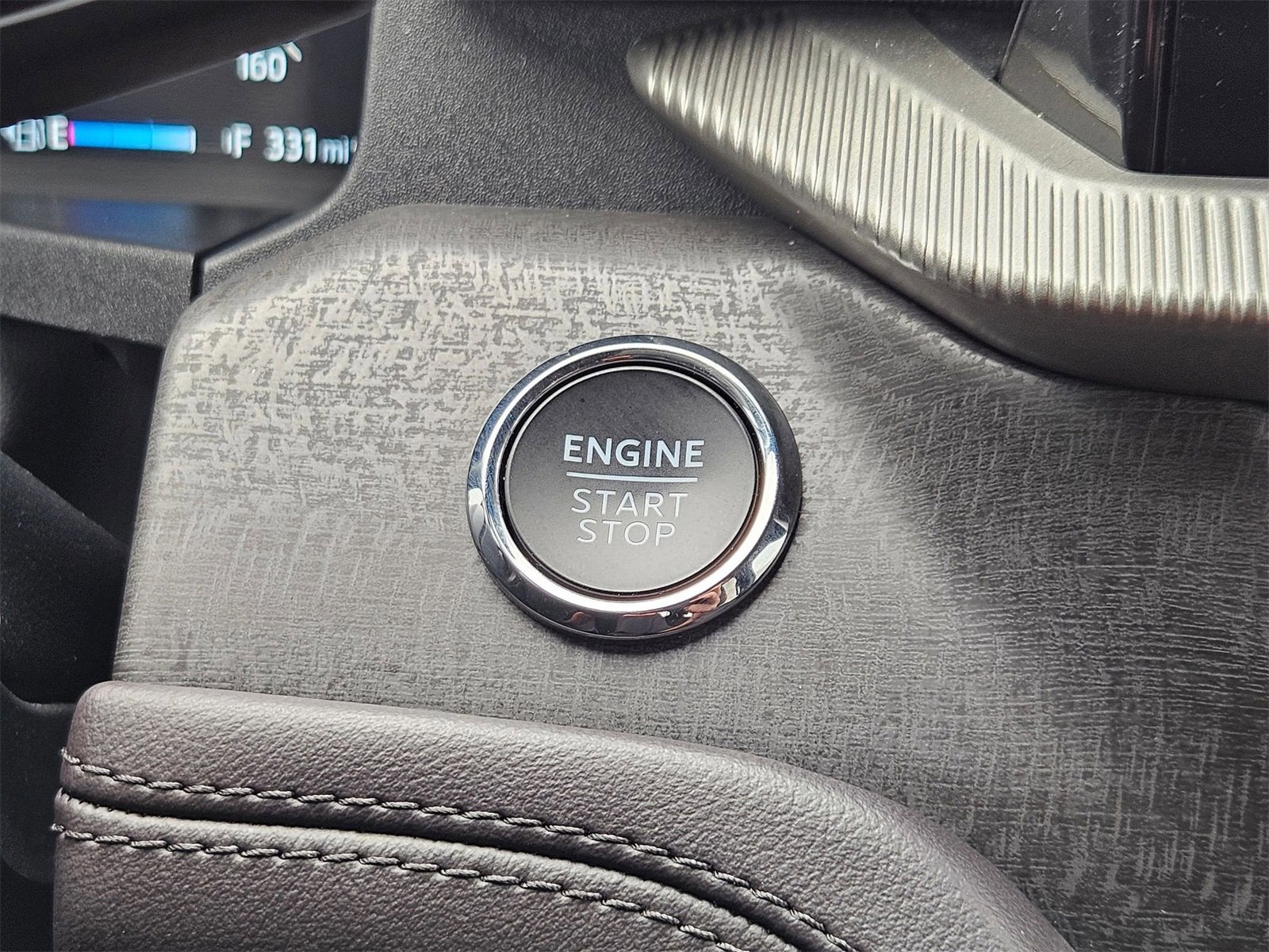 Used 2025 Ford Explorer Platinum w/ Ultimate Package image 16