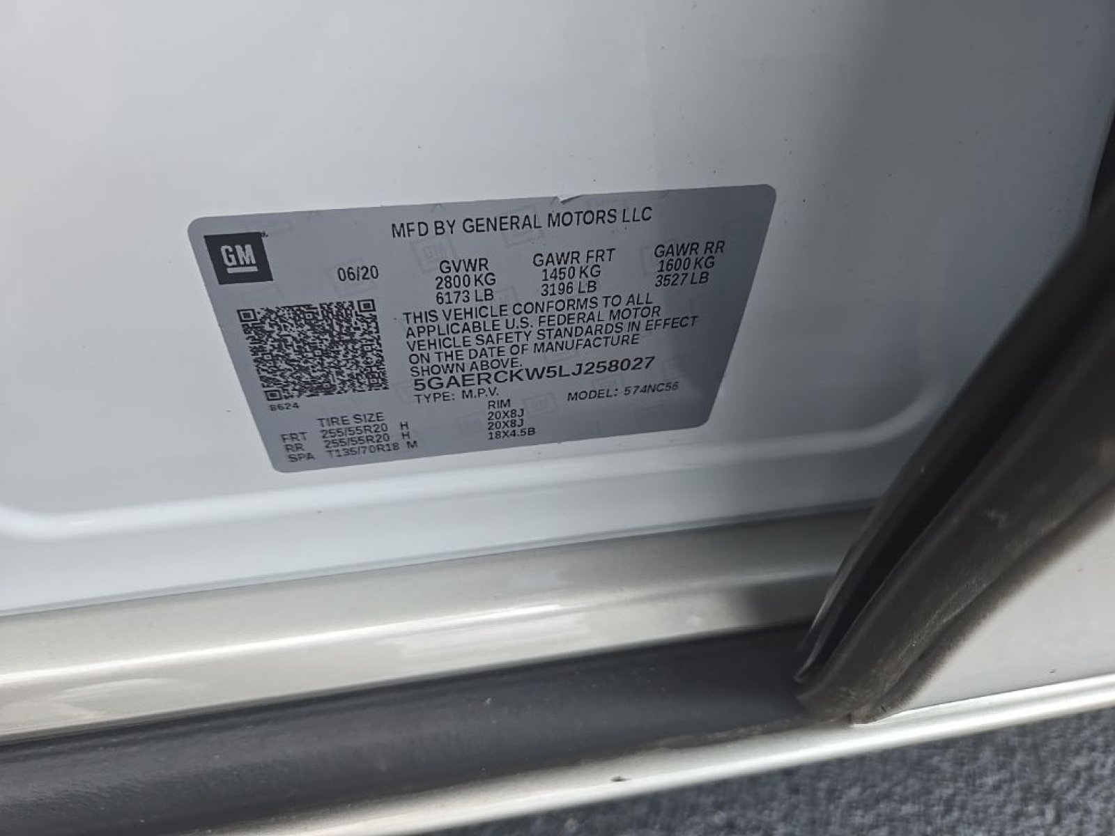 Used 2020 Buick Enclave Premium w/ Sun and Sites Package FWD image 15