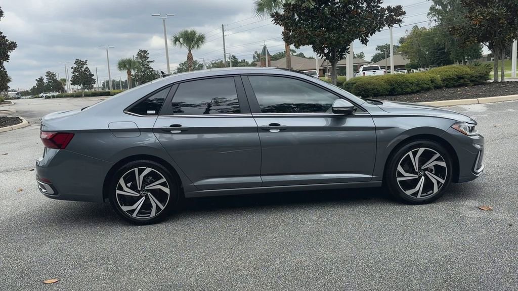 New 2026 Volkswagen Jetta SEL image 9