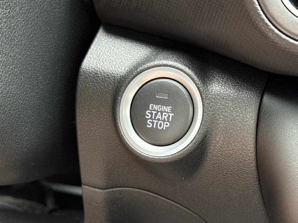 Used 2023 Hyundai Kona SEL AWD/4WD image 15