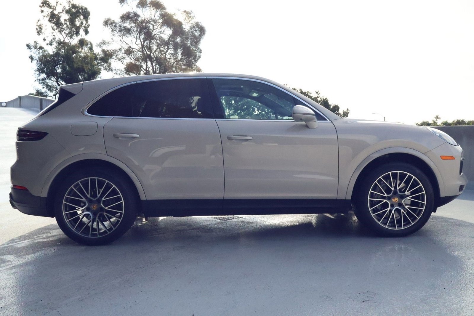 Certified 2023 Porsche Cayenne image 8