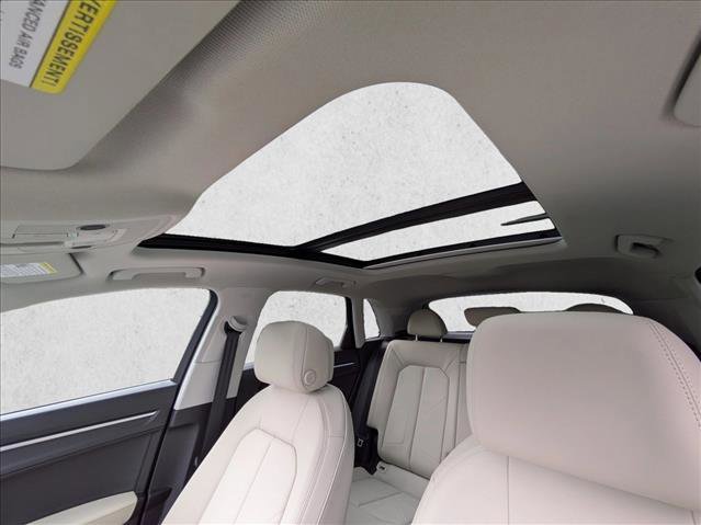 Used 2025 Audi Q3 2.0T Premium Plus w/ Premium Plus Package AWD/4WD image 17