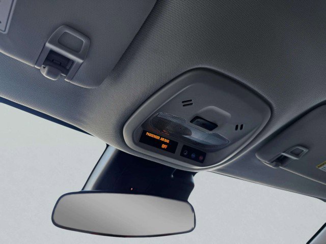 Used 2024 Chevrolet Trax ACTIV w/ Driver Confidence Package image 28