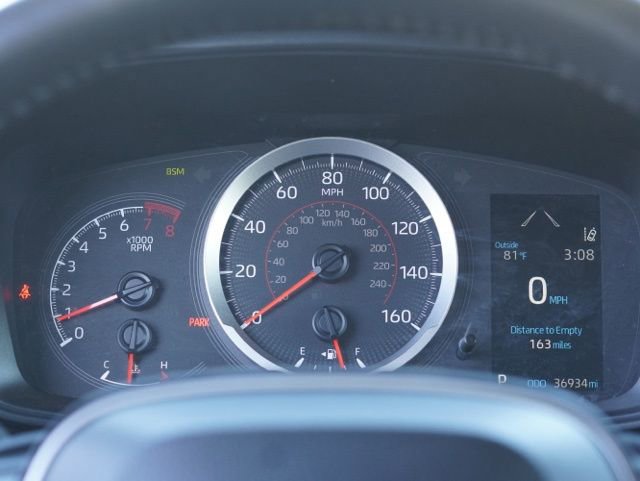 Used 2022 Toyota Corolla SE w/ SE Premium Package image 19