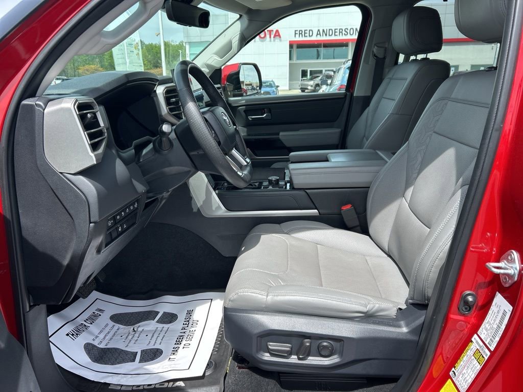 Used 2024 Toyota Sequoia Limited image 3