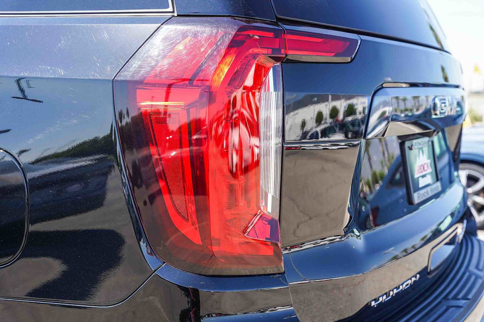 Used 2023 GMC Yukon XL Denali Ultimate image 7