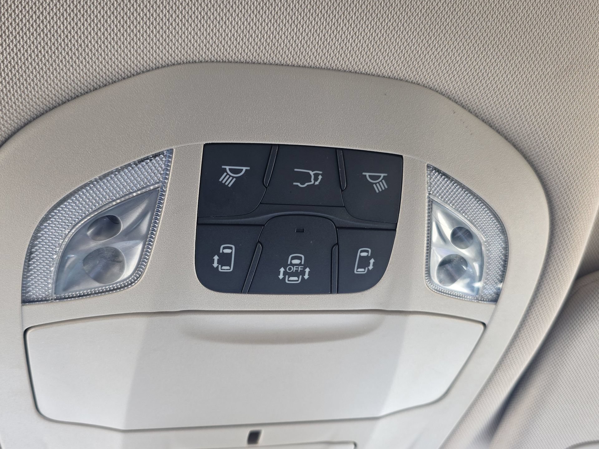 Used 2023 Chrysler Pacifica Touring-L FWD image 25