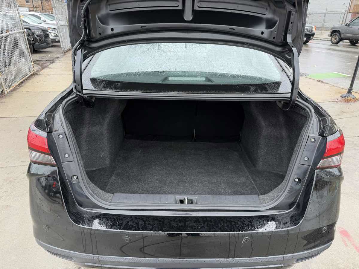 Used 2020 Nissan Versa S image 18