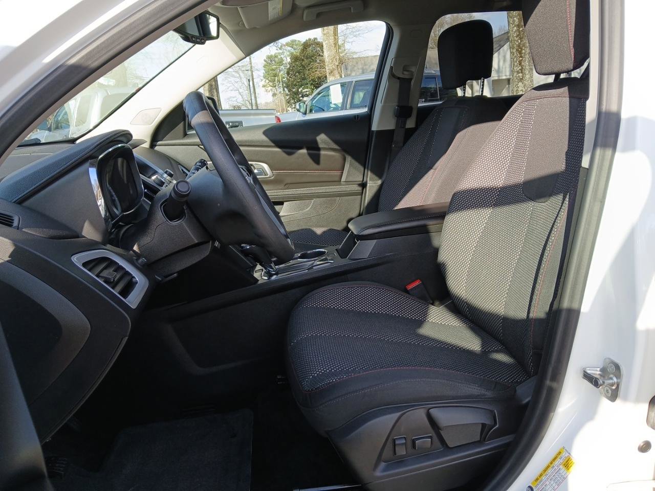 Used 2016 GMC Terrain SLE image 19