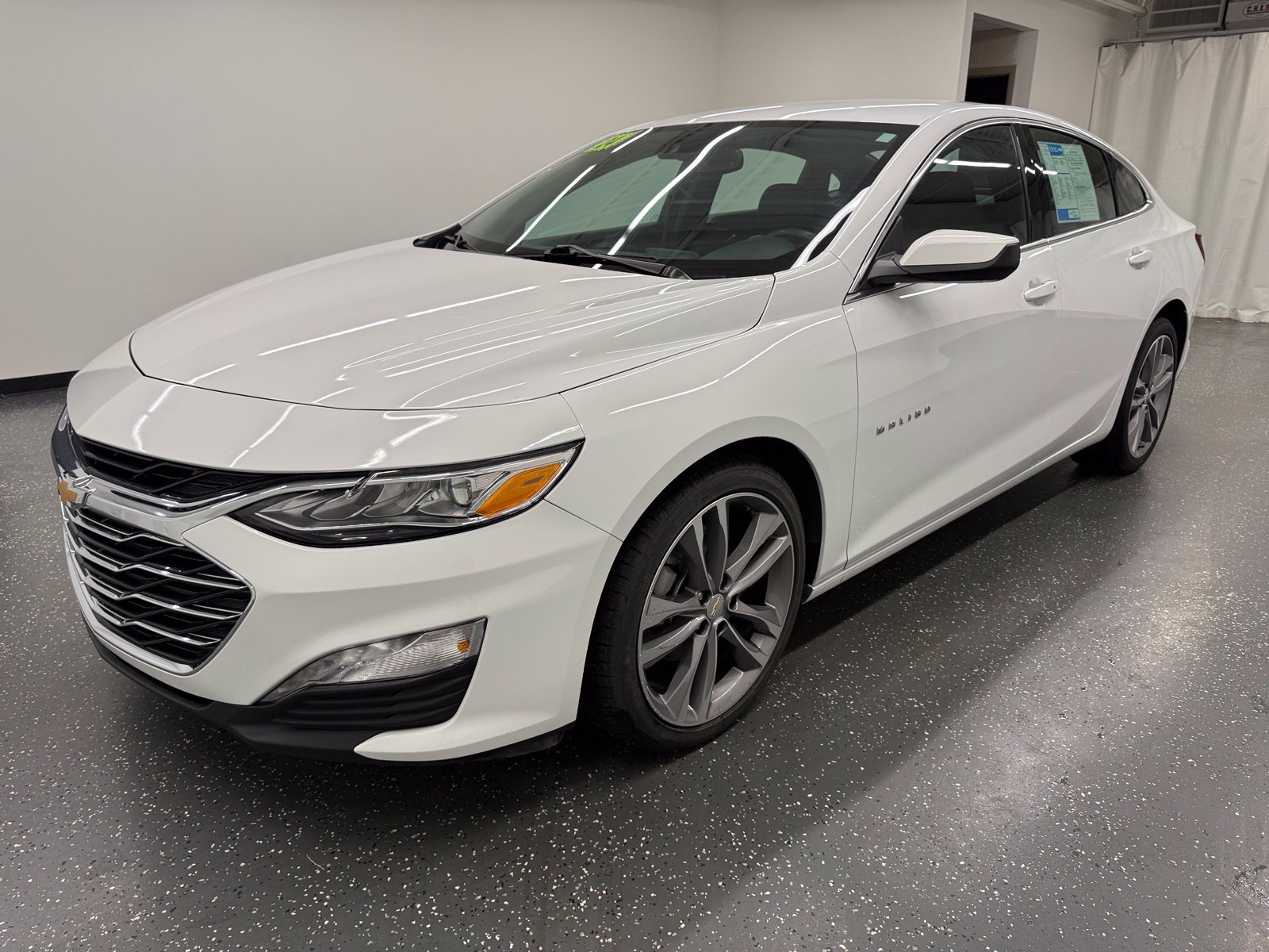 Used 2024 Chevrolet Malibu LT FWD image 4