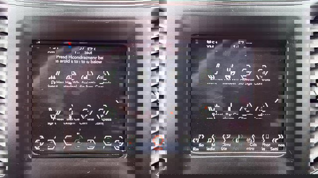 Used 2021 Jeep Cherokee Latitude Lux AWD/4WD image 16