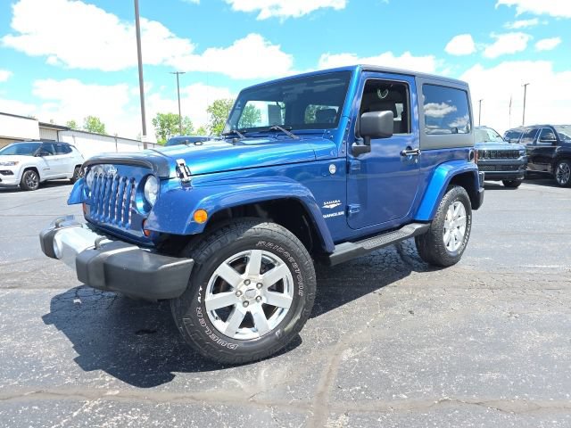 Used 2010 Jeep Wrangler Sahara w/ Dual Top Group AWD/4WD image 2