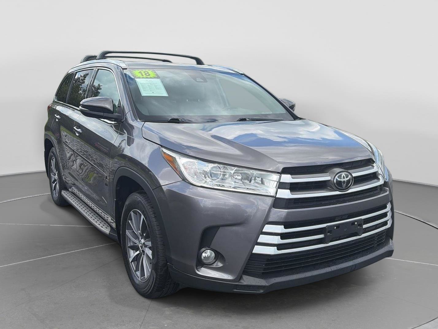 Used 2018 Toyota Highlander XLE FWD image 8