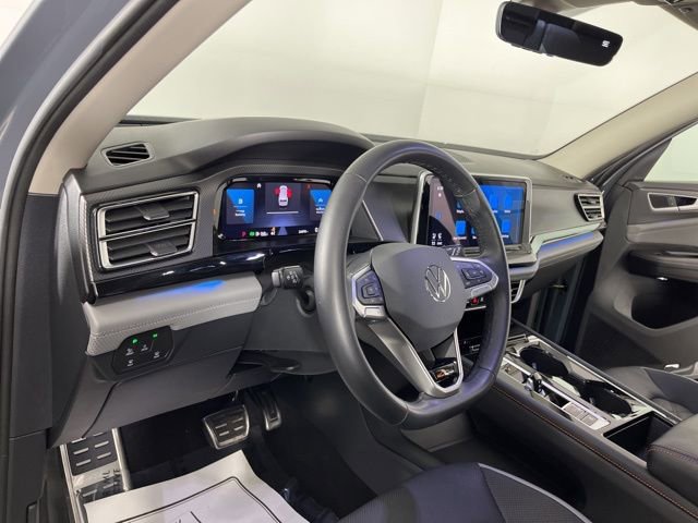 Used 2024 Volkswagen Atlas Peak Edition SEL image 19