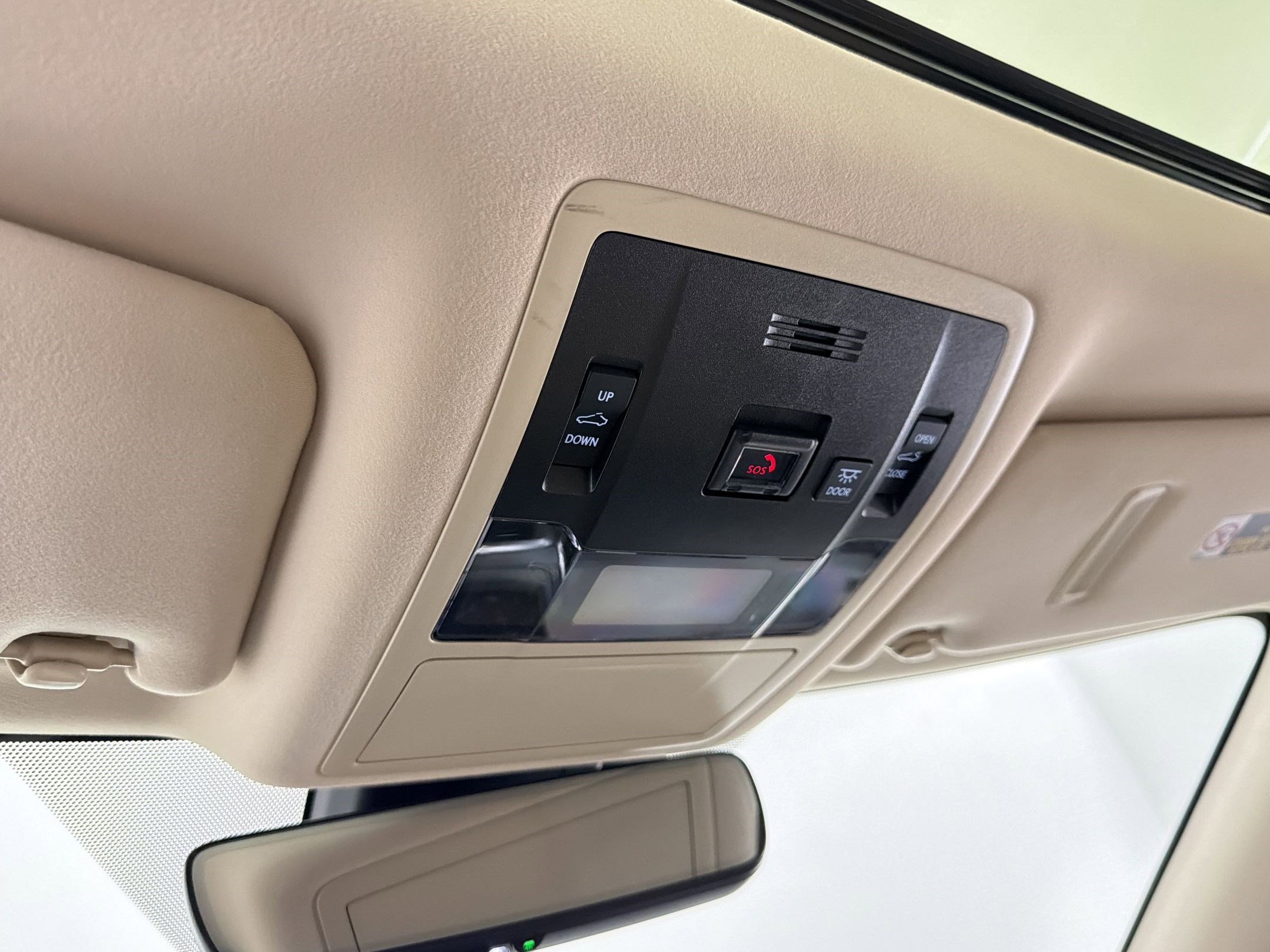 Certified 2022 Lexus RX 350L Premium w/ Premium Package image 20