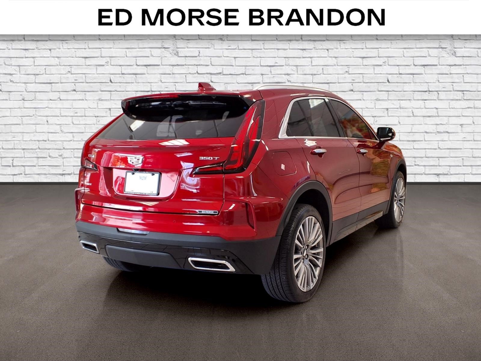 Certified 2024 Cadillac XT4 Premium Luxury AWD/4WD image 5