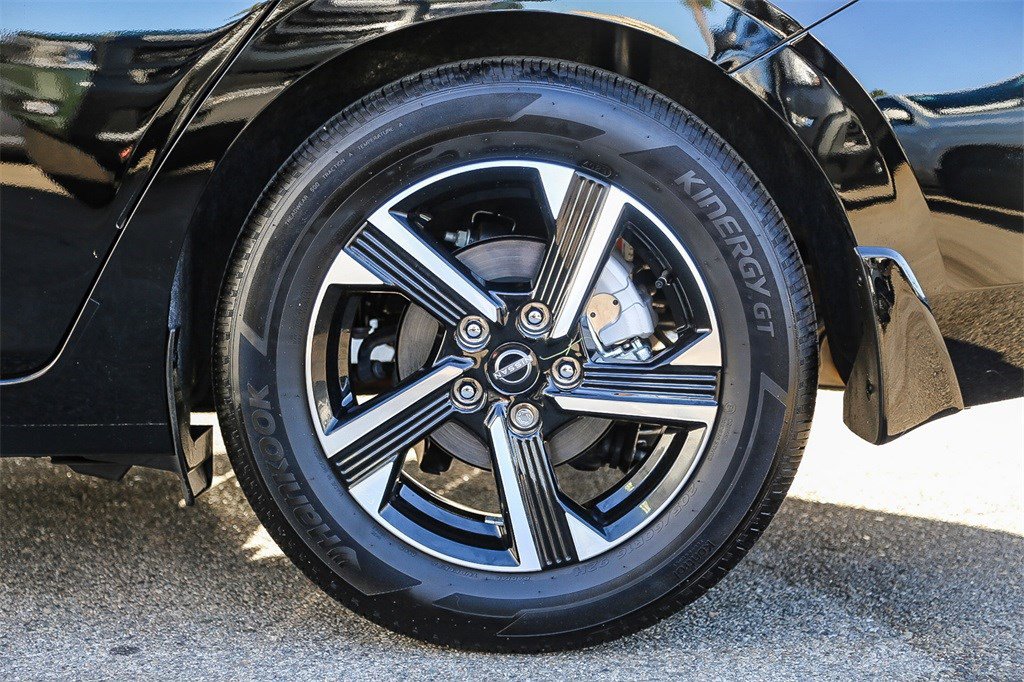 Certified 2024 Nissan Sentra SV w/ All-Weather Package image 10