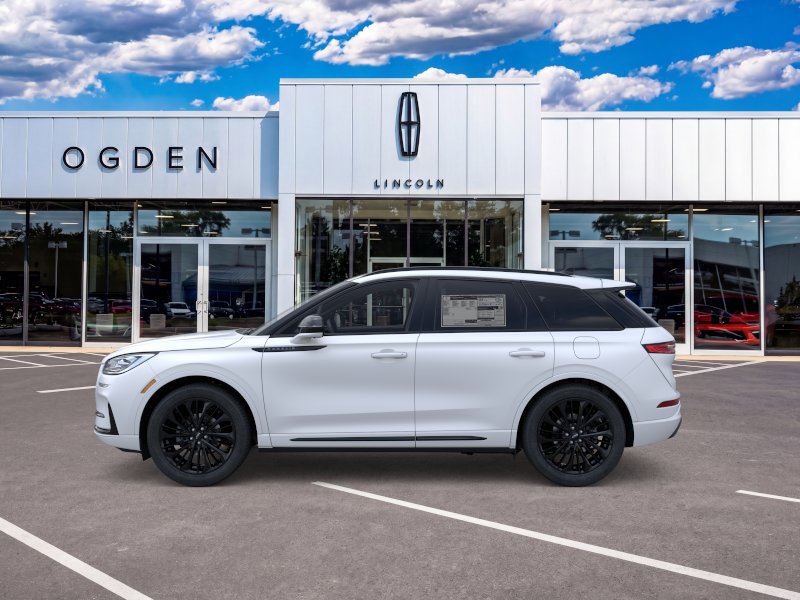 New 2026 Lincoln Corsair Reserve w/ Jet Appearance Package AWD/4WD image 3