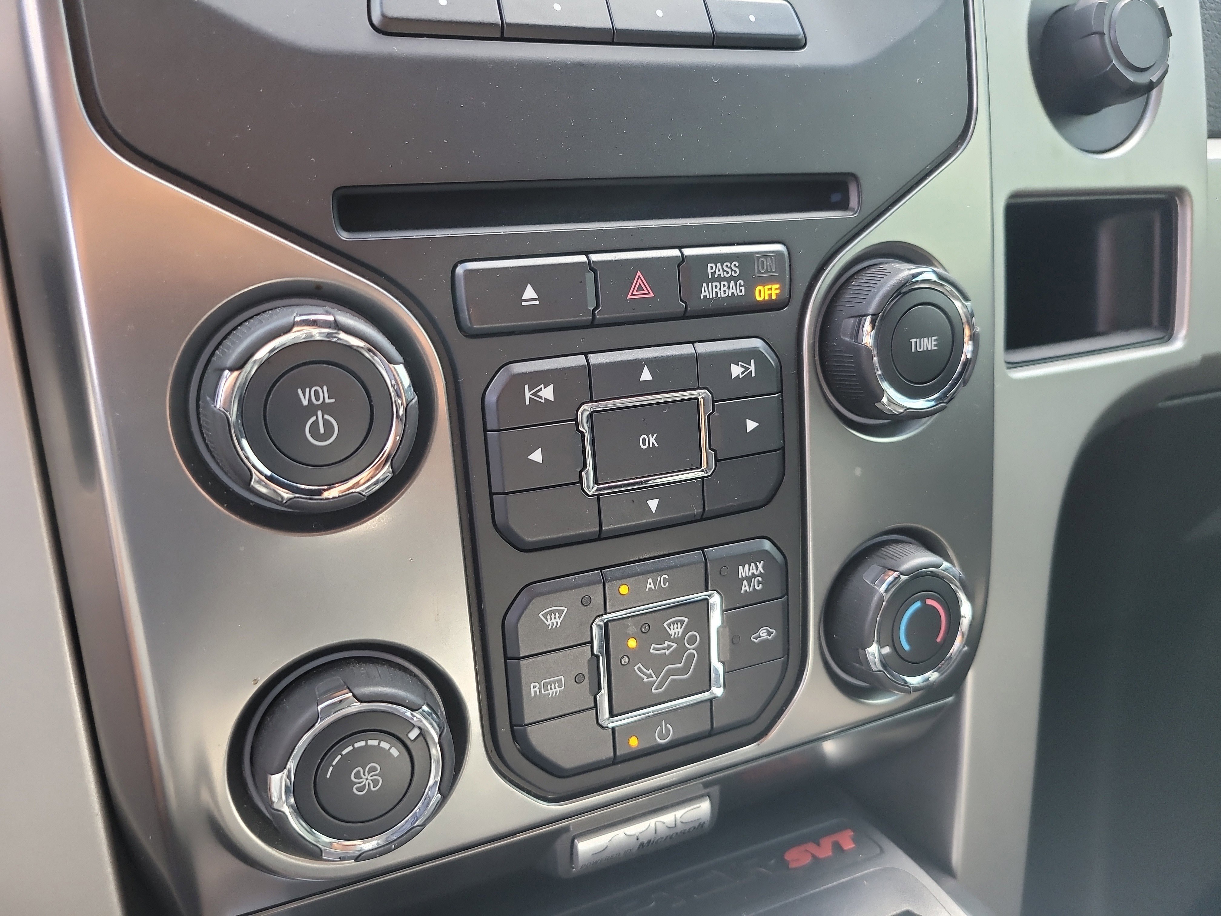 Used 2013 Ford F150 Raptor image 23