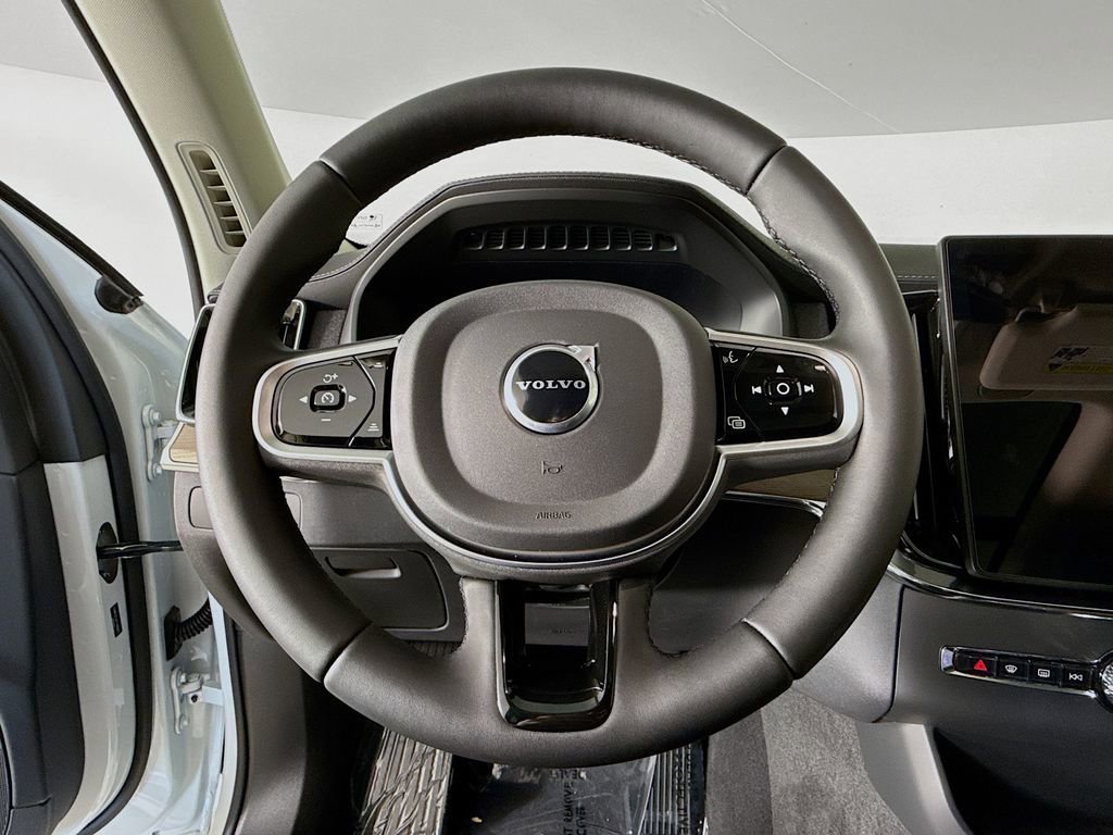 New 2026 Volvo XC90 B5 Core w/ Protection Package Premier image 11