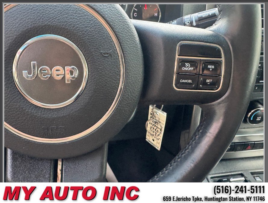 Used 2011 Jeep Liberty Sport AWD/4WD image 18