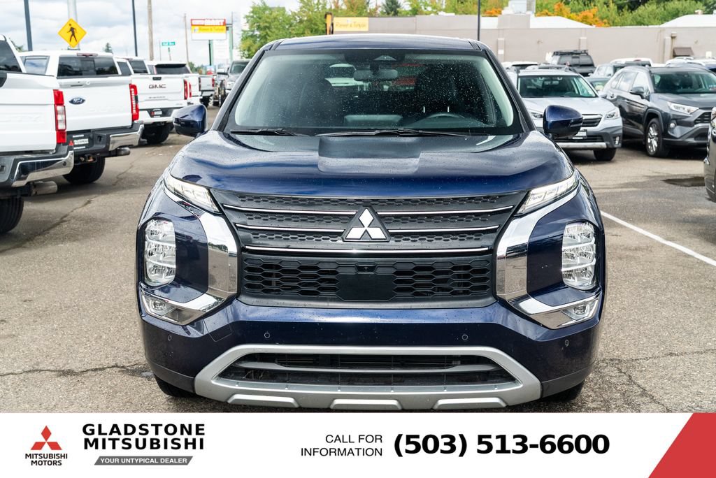 Used 2024 Mitsubishi Outlander SE FWD image 2