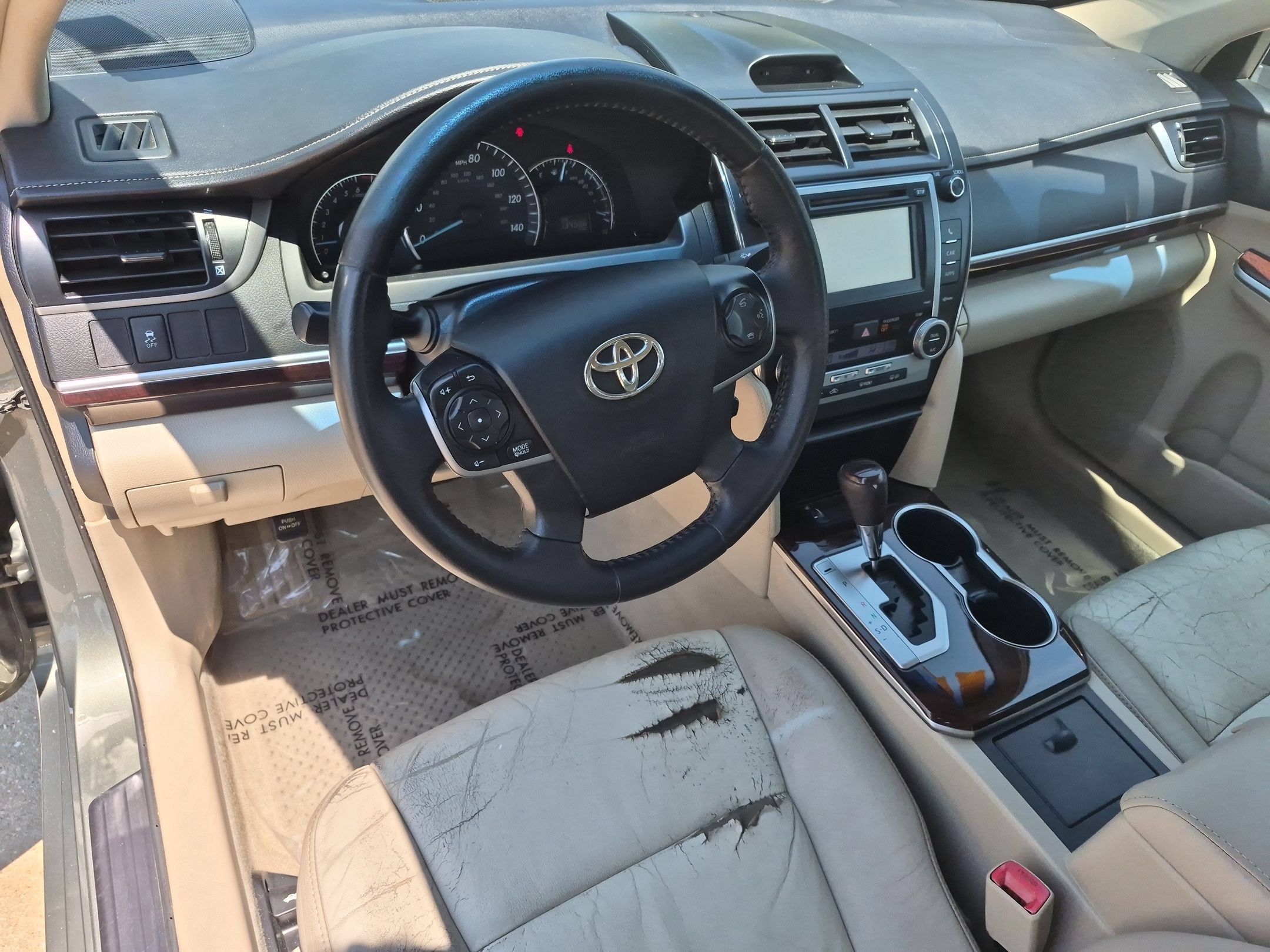 Used 2012 Toyota Camry XLE w/ Leather Pkg FWD image 10