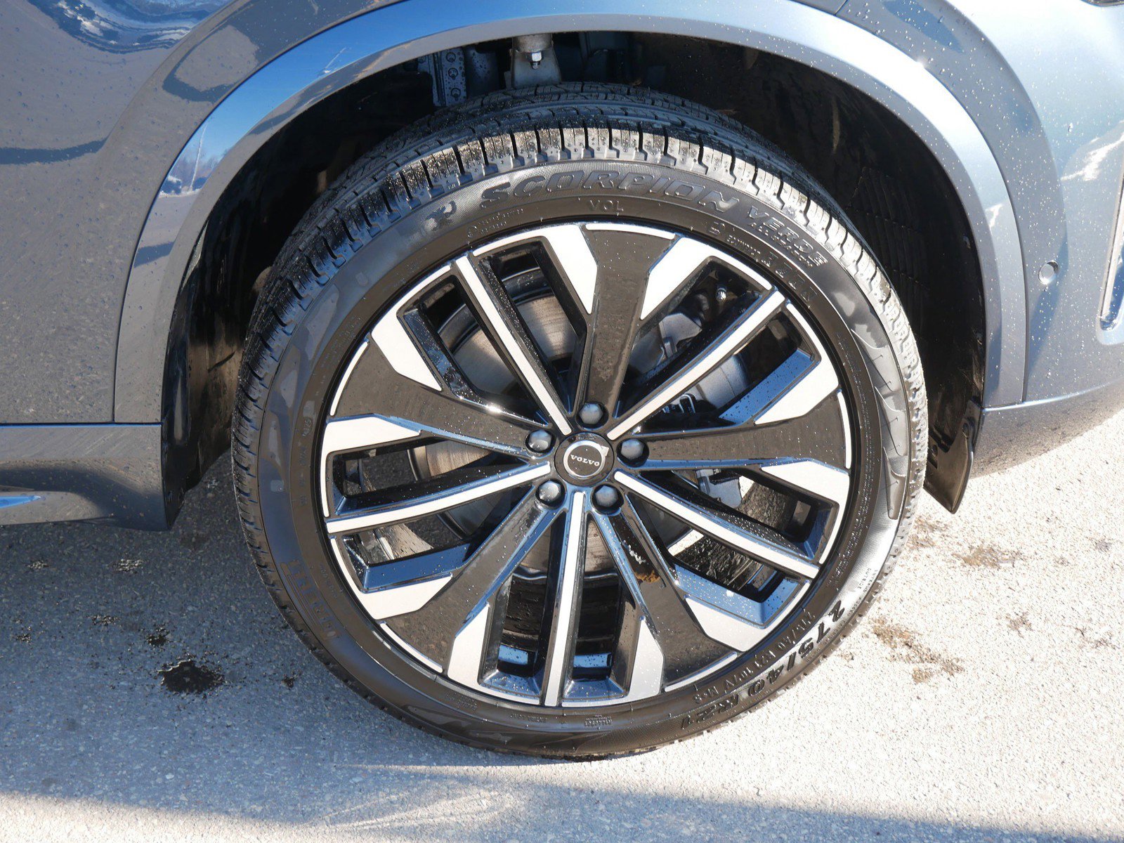 New 2026 Volvo XC90 B5 Plus image 4