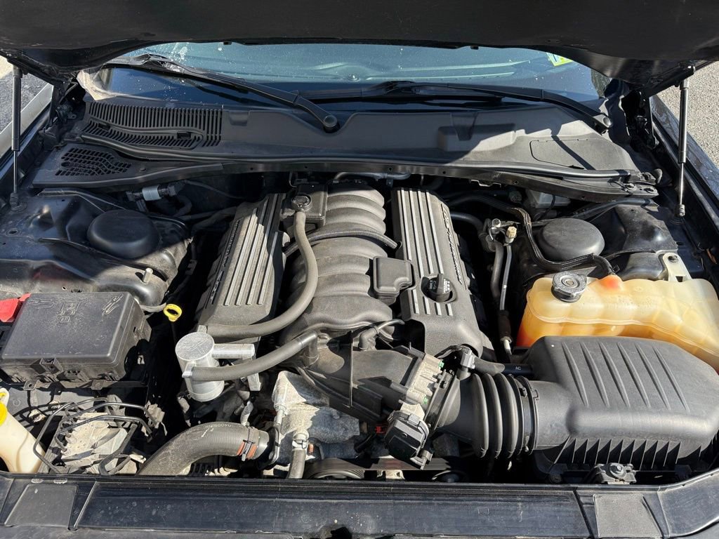 Used 2016 Dodge Challenger R/T Scat Pack w/ Leather Interior Group image 15