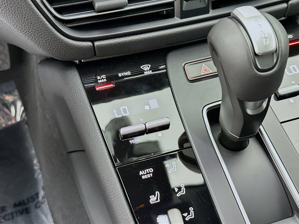New 2026 Porsche Macan AWD/4WD image 18