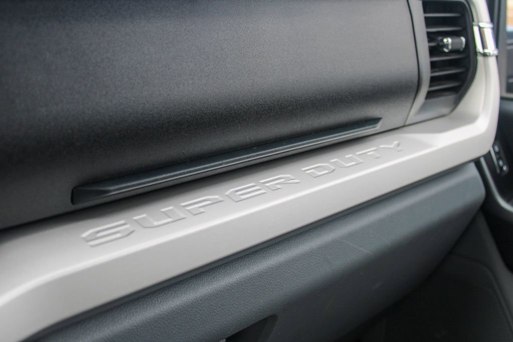 Used 2025 Ford F250 XLT image 24