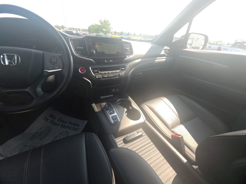 Certified 2023 Honda Passport TrailSport image 29