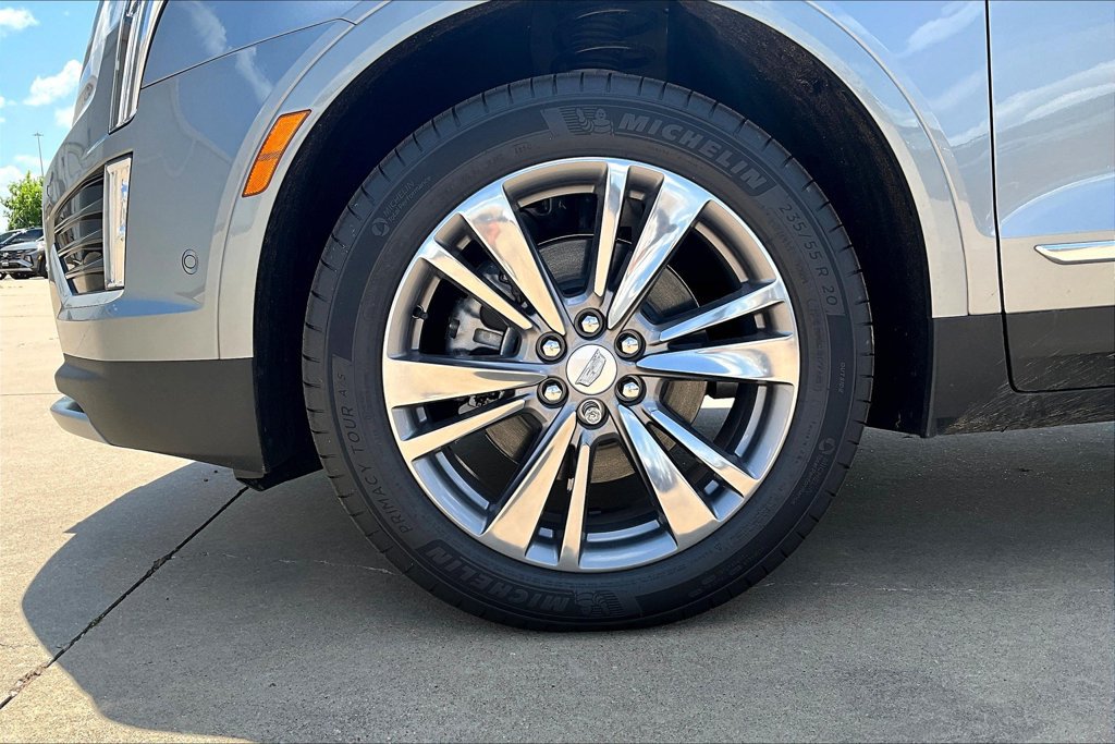 New 2025 Cadillac XT5 Premium Luxury w/ Technology Package FWD image 13