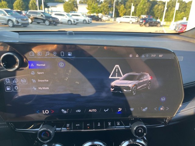 New 2025 Chevrolet Blazer EV LT image 29