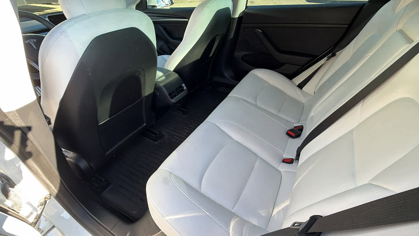 Used 2023 Tesla Model 3 Performance image 17