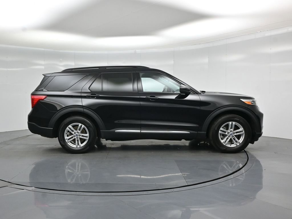 Certified 2023 Ford Explorer XLT w/ Equipment Group 202A RWD image 24