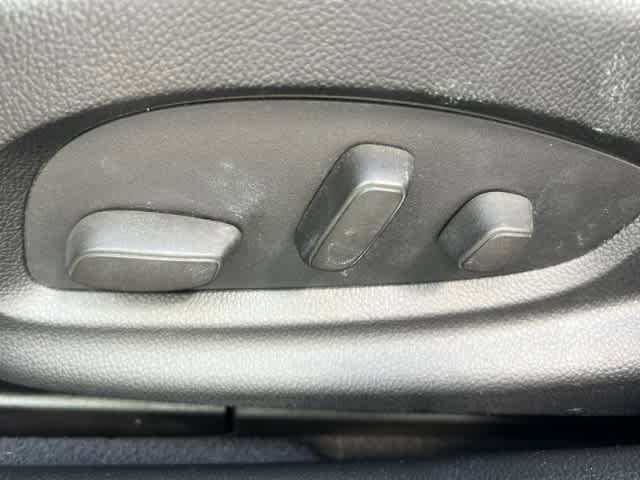 Used 2014 Buick LaCrosse Leather w/ Driver Confidence Package FWD image 15