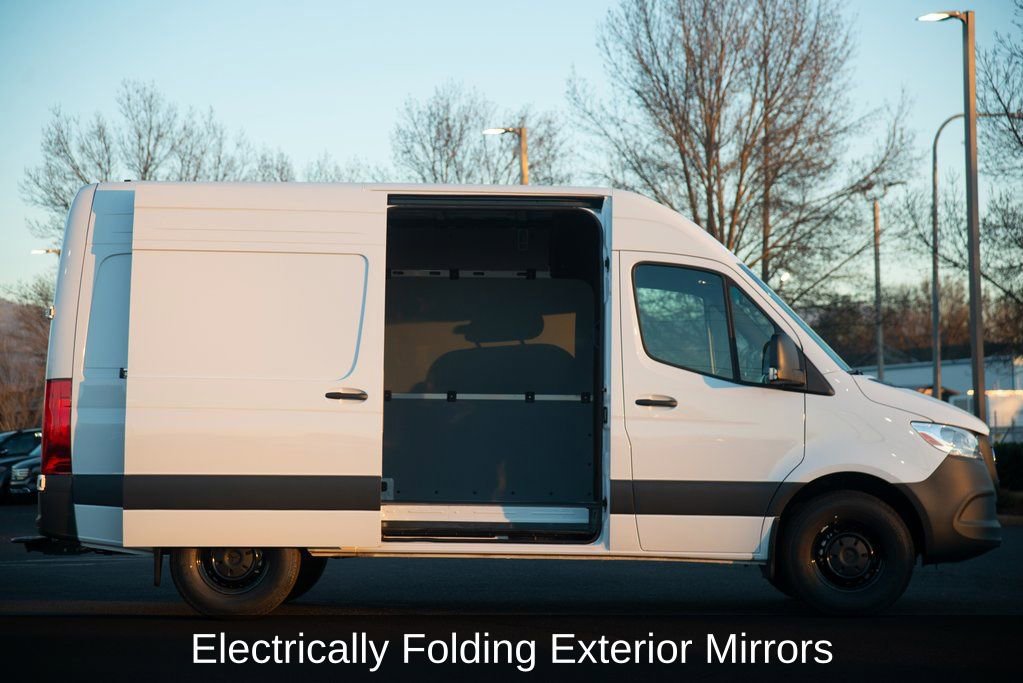 Used 2025 Mercedes-Benz Sprinter 2500 image 8