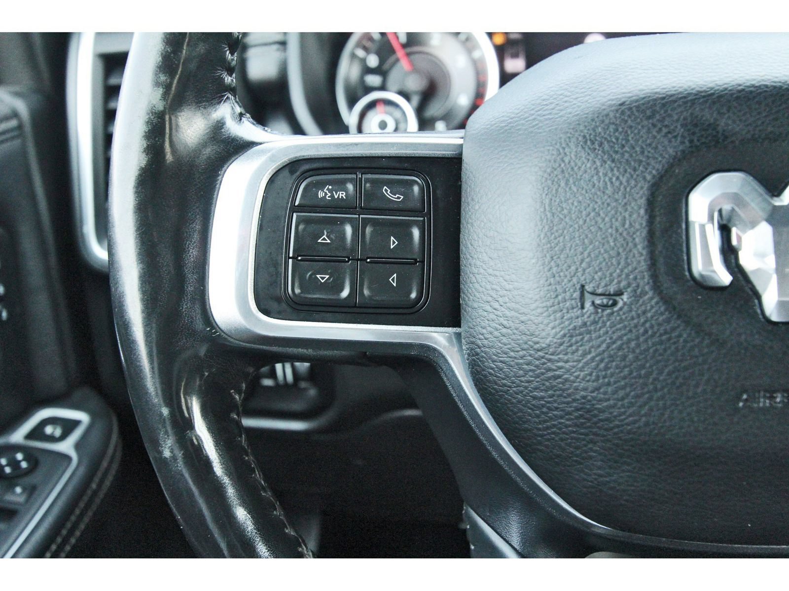 Used 2019 RAM 3500 Laramie AWD/4WD image 25