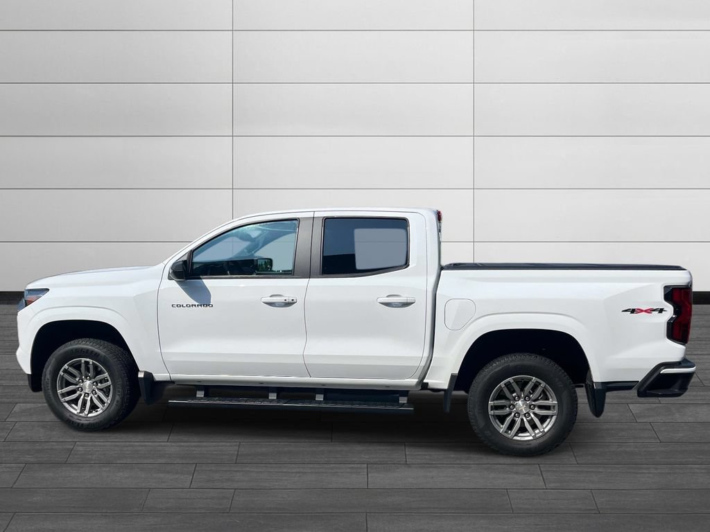 Used 2023 Chevrolet Colorado LT w/ LPO, Pro Essentials Package AWD/4WD image 2