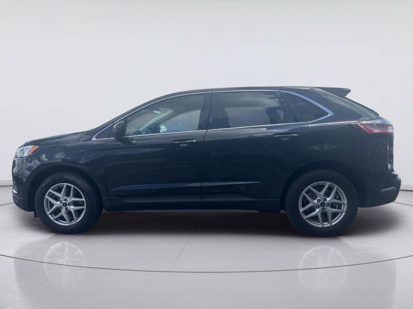 Used 2022 Ford Edge SEL w/ Convenience Package AWD/4WD image 6
