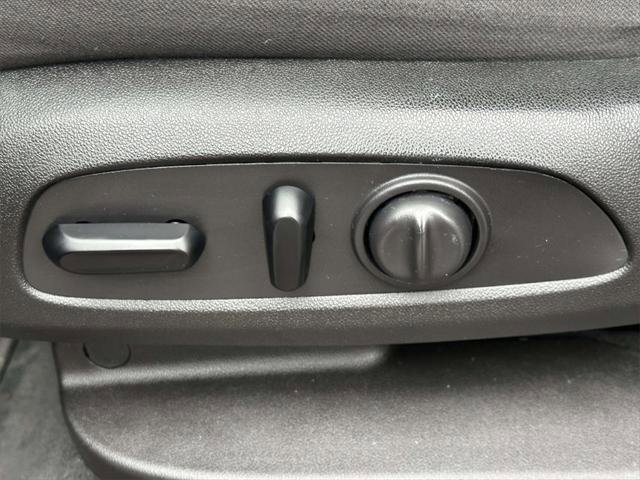 Used 2021 Chevrolet Traverse LT image 23