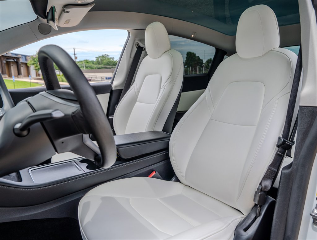 Used 2021 Tesla Model Y Long Range AWD/4WD image 24