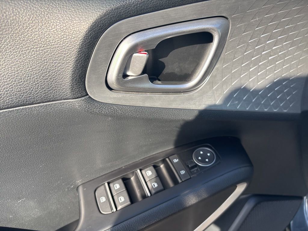 Used 2023 Kia Soul LX image 21
