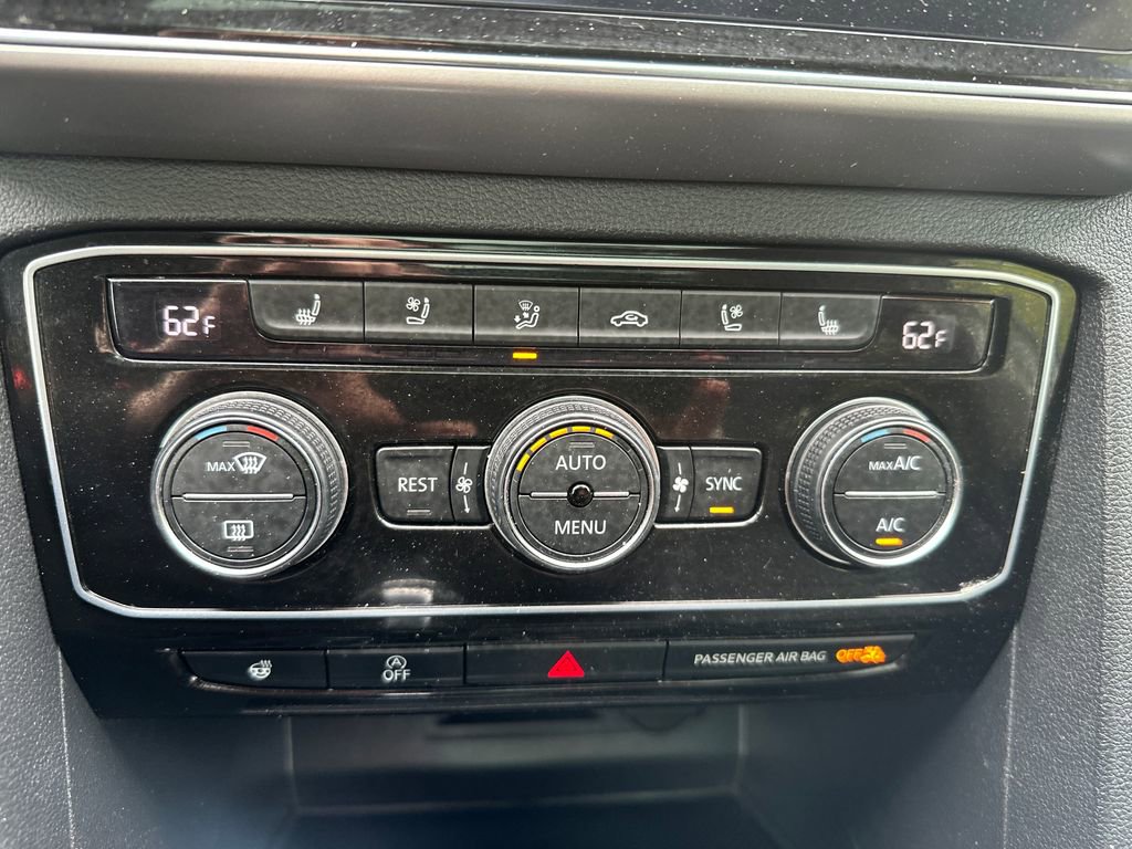 Used 2018 Volkswagen Atlas SEL Premium AWD/4WD image 18