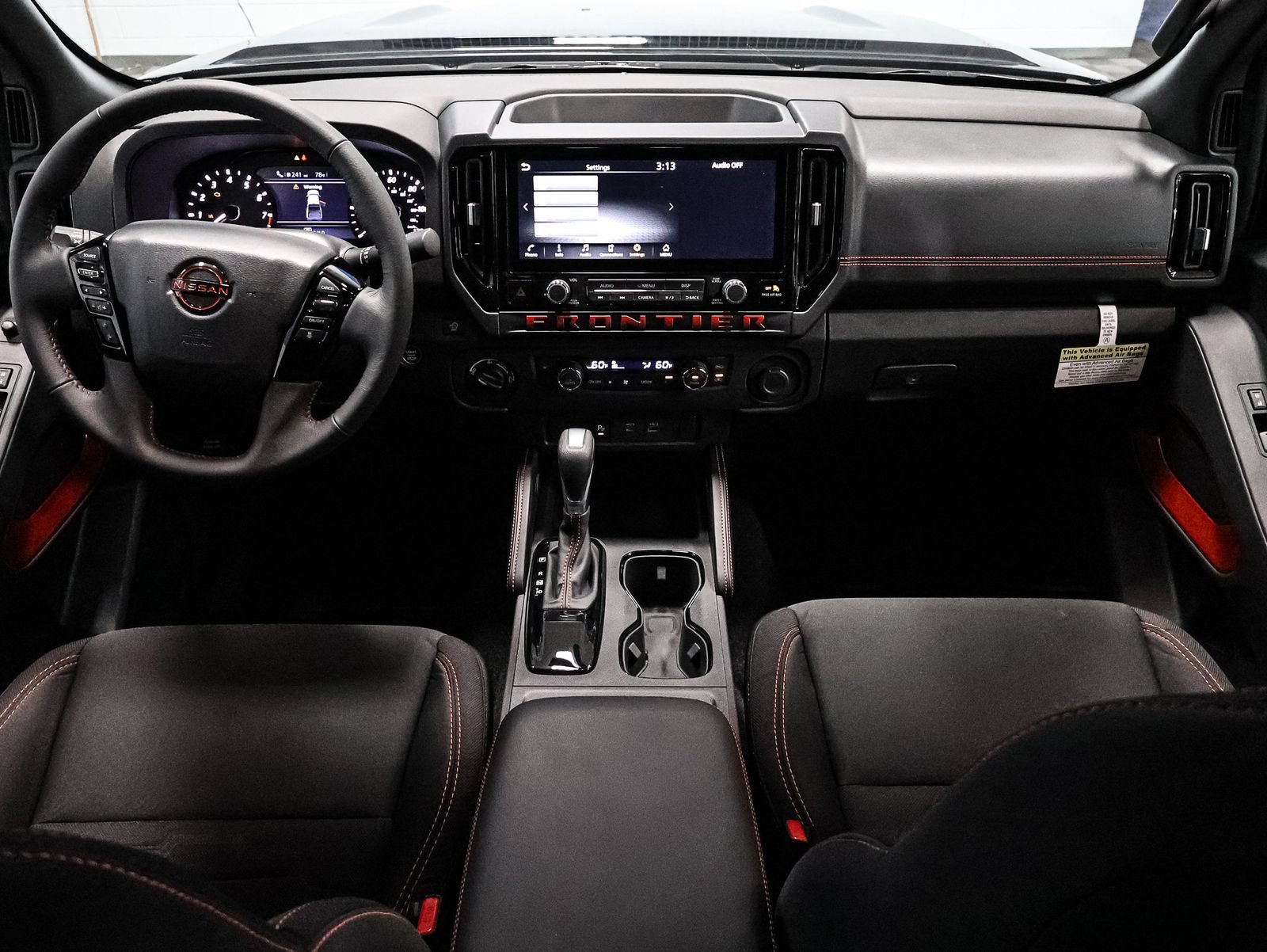 Used 2025 Nissan Frontier PRO-4X AWD/4WD image 24